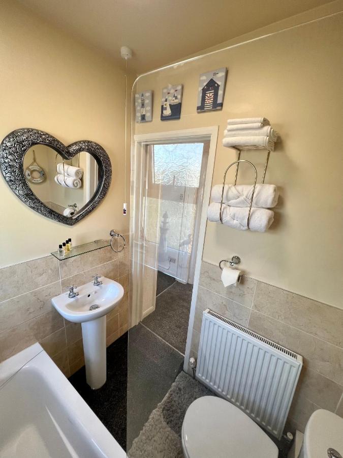 The Pleasure House Bed and Breakfast Morecambe Exteriör bild